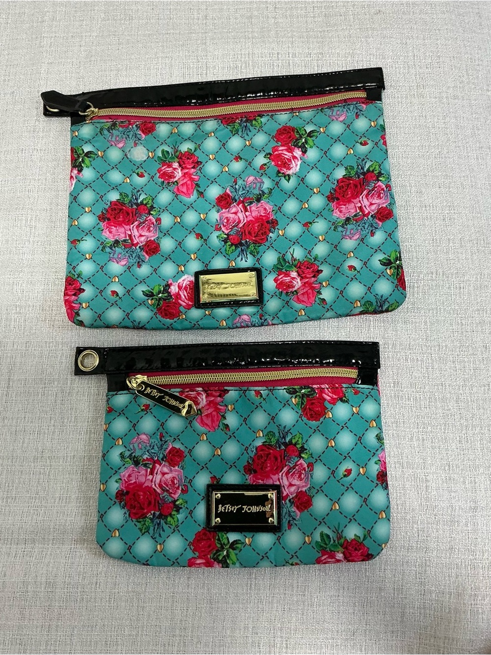 Betsey Johnson Teal Floral Cosmetic Bags Lot of 2 Pink & Red Roses Makeup Cases
